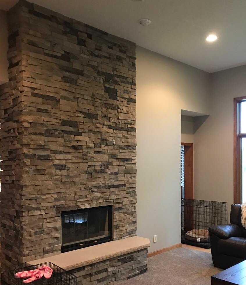 livingroom-stacked-chimney-fireplace